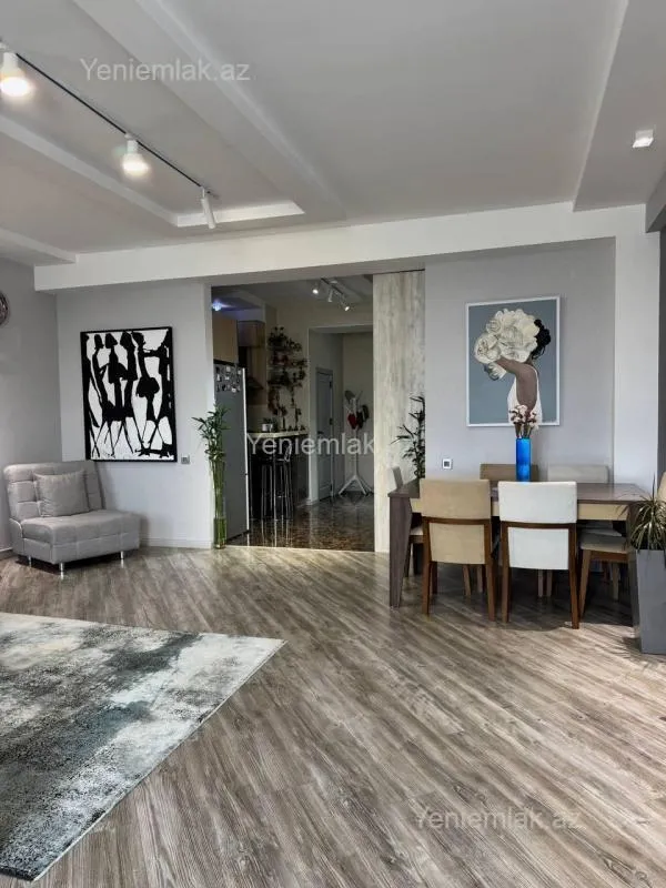 Satılır 2 otaqlı yeni tikili 80 m²