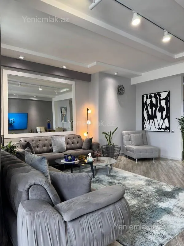 Satılır 2 otaqlı yeni tikili 80 m²