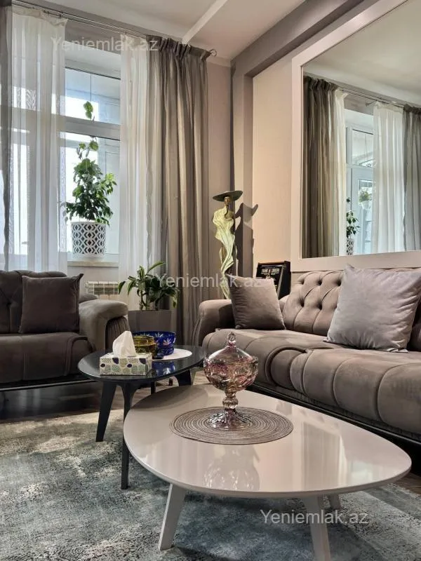 Satılır 2 otaqlı yeni tikili 80 m²