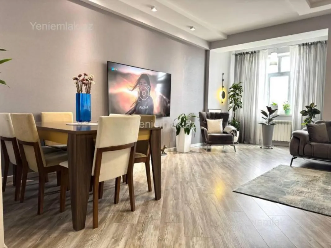 Satılır 2 otaqlı yeni tikili 80 m²