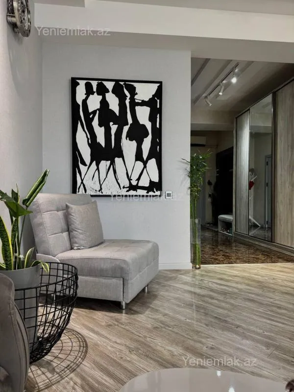 Satılır 2 otaqlı yeni tikili 80 m²