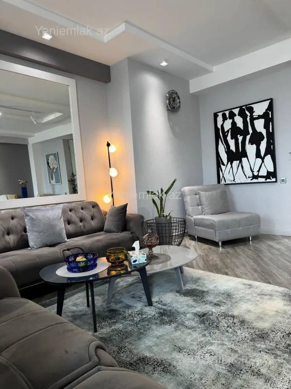 Satılır 2 otaqlı yeni tikili 80 m²