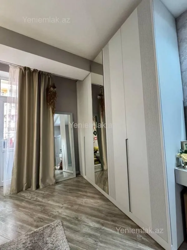 Satılır 2 otaqlı yeni tikili 80 m²