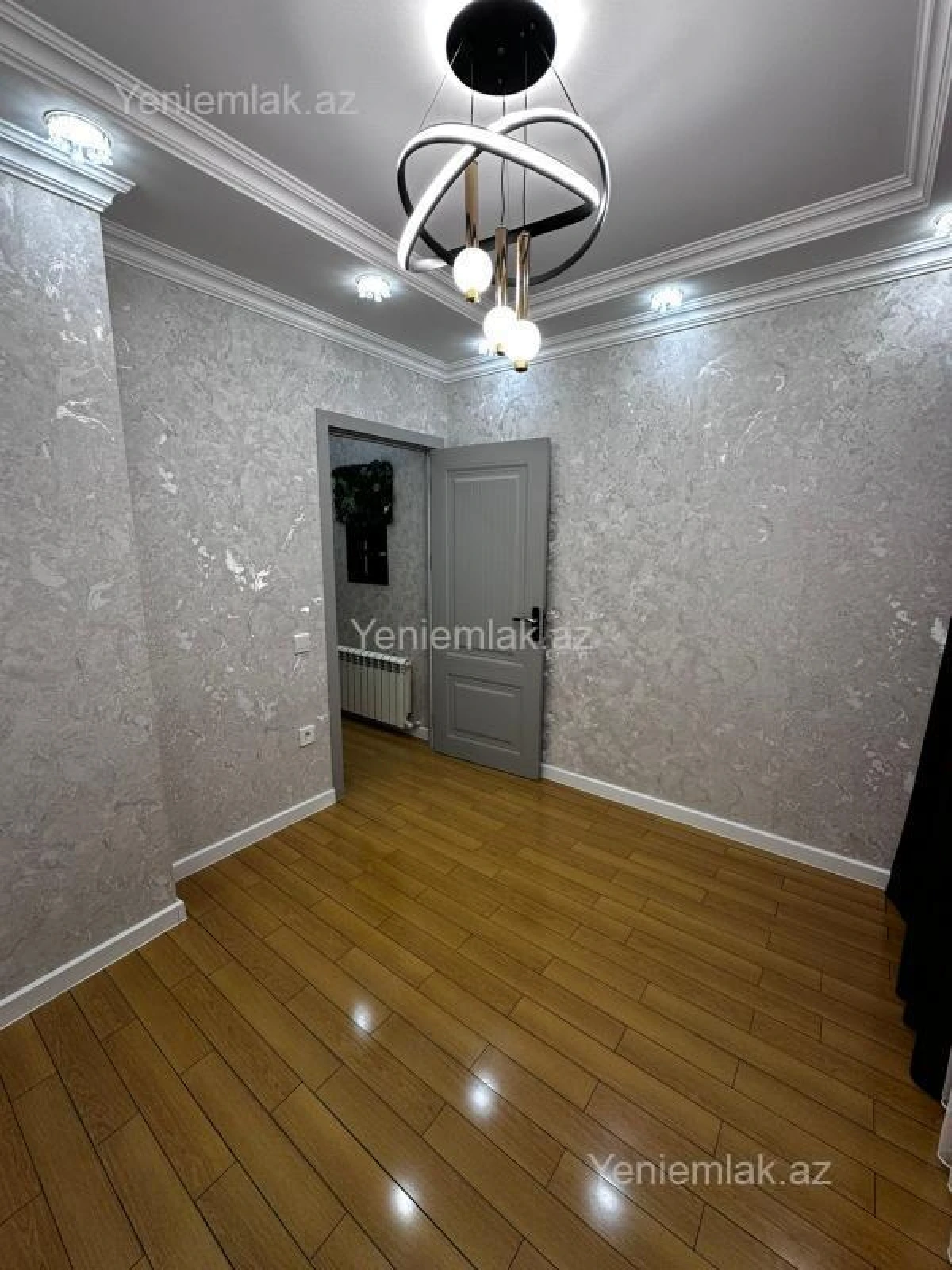 Satılır 3 otaqlı köhnə tikili 68 m²
