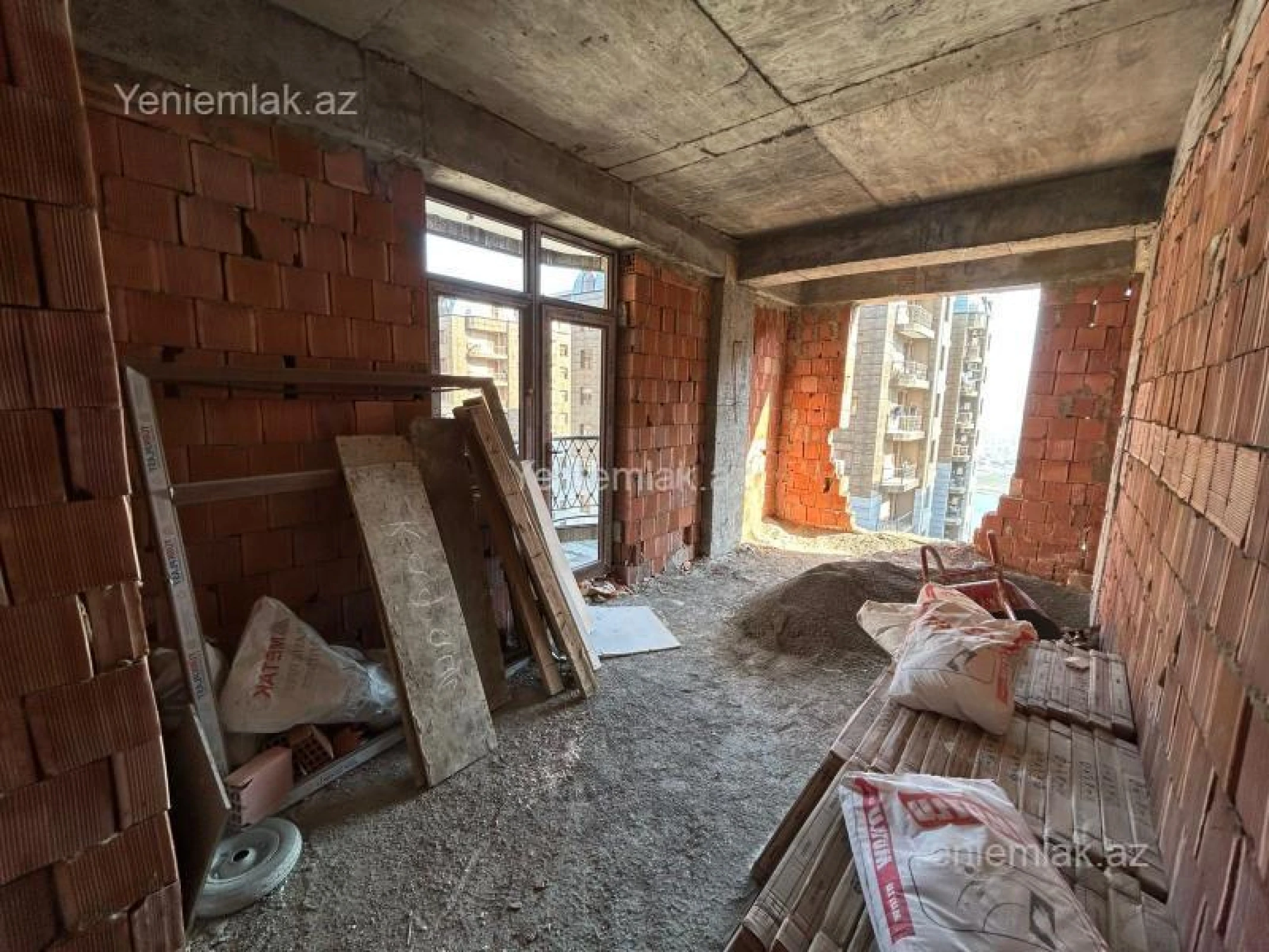 Satılır 2 otaqlı yeni tikili 89 m²