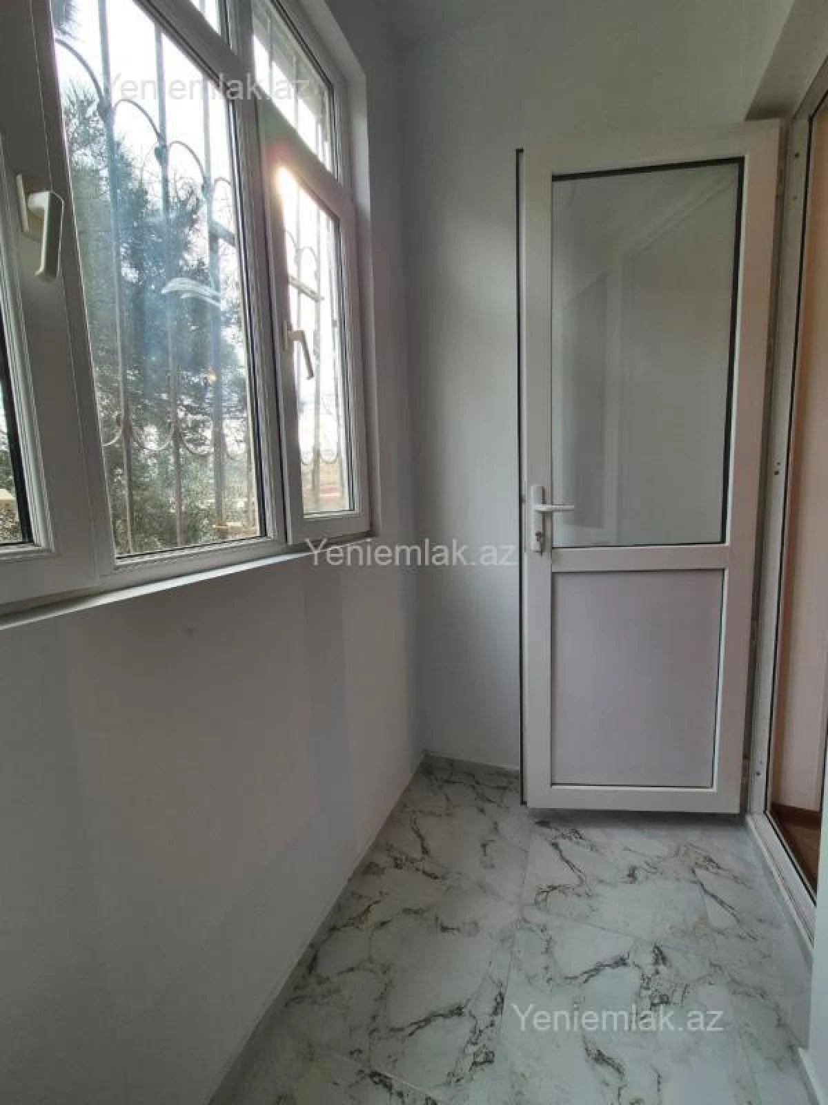 Satılır 3 otaqlı köhnə tikili 90 m²