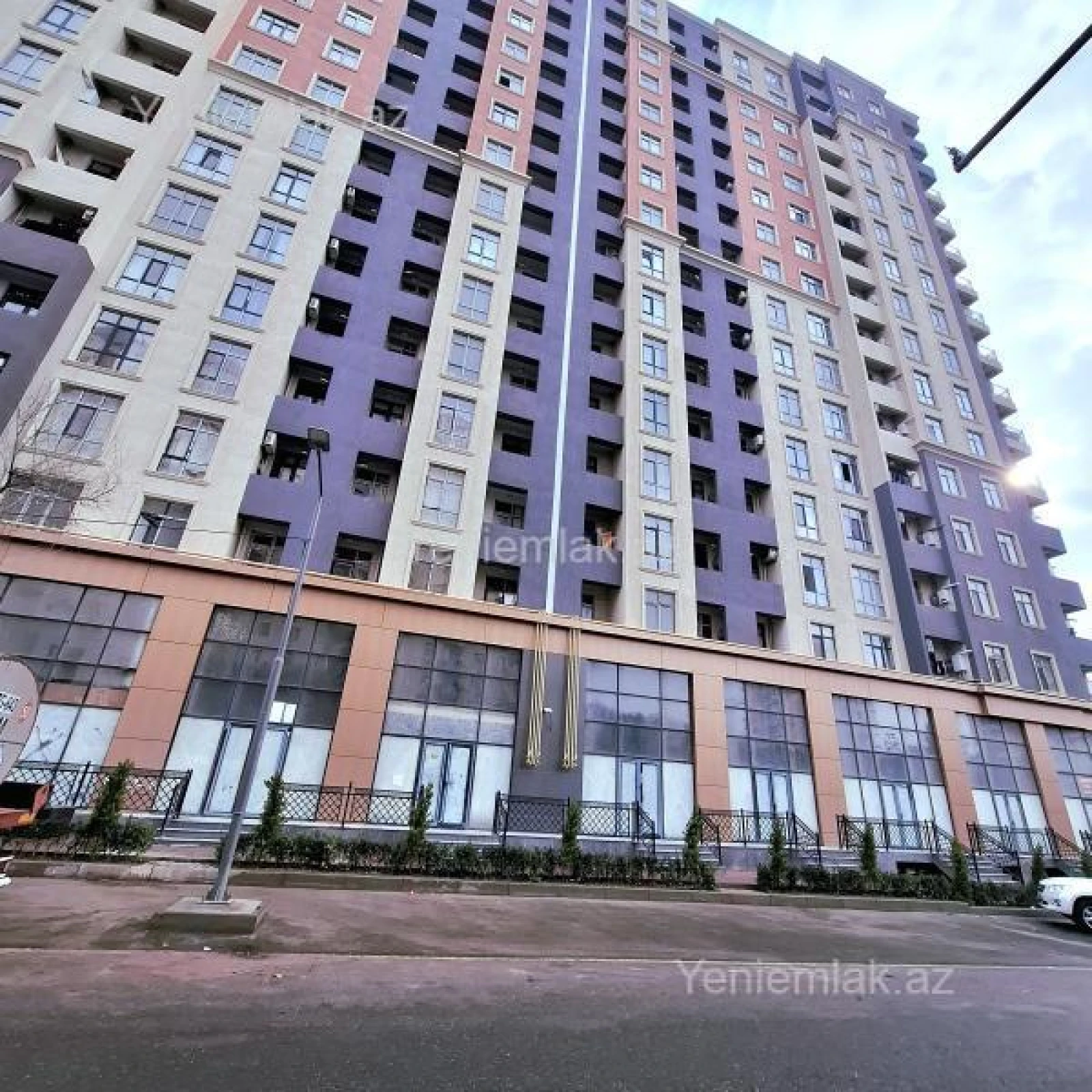 Satılır 3 otaqlı yeni tikili 77 m²