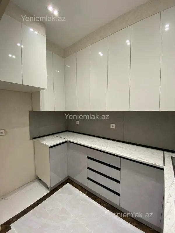 Satılır 2 otaqlı yeni tikili 63 m²