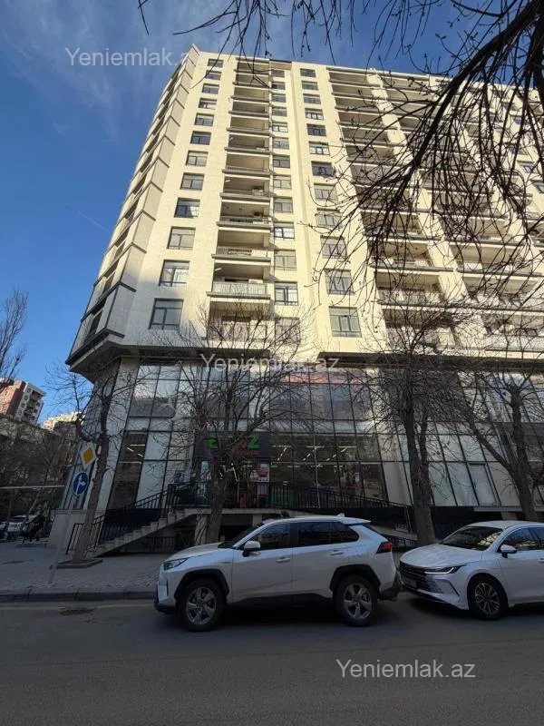 Satılır 4 otaqlı yeni tikili 200 m²