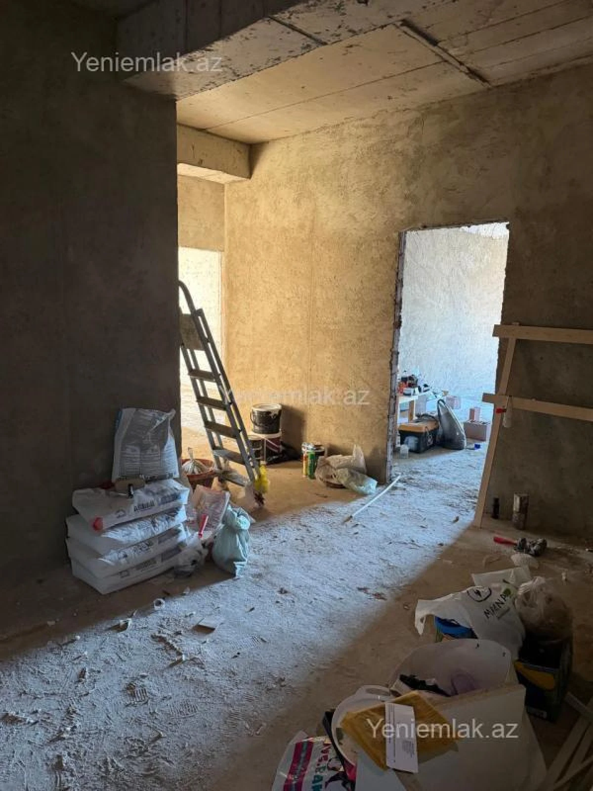 Satılır 4 otaqlı yeni tikili 200 m²