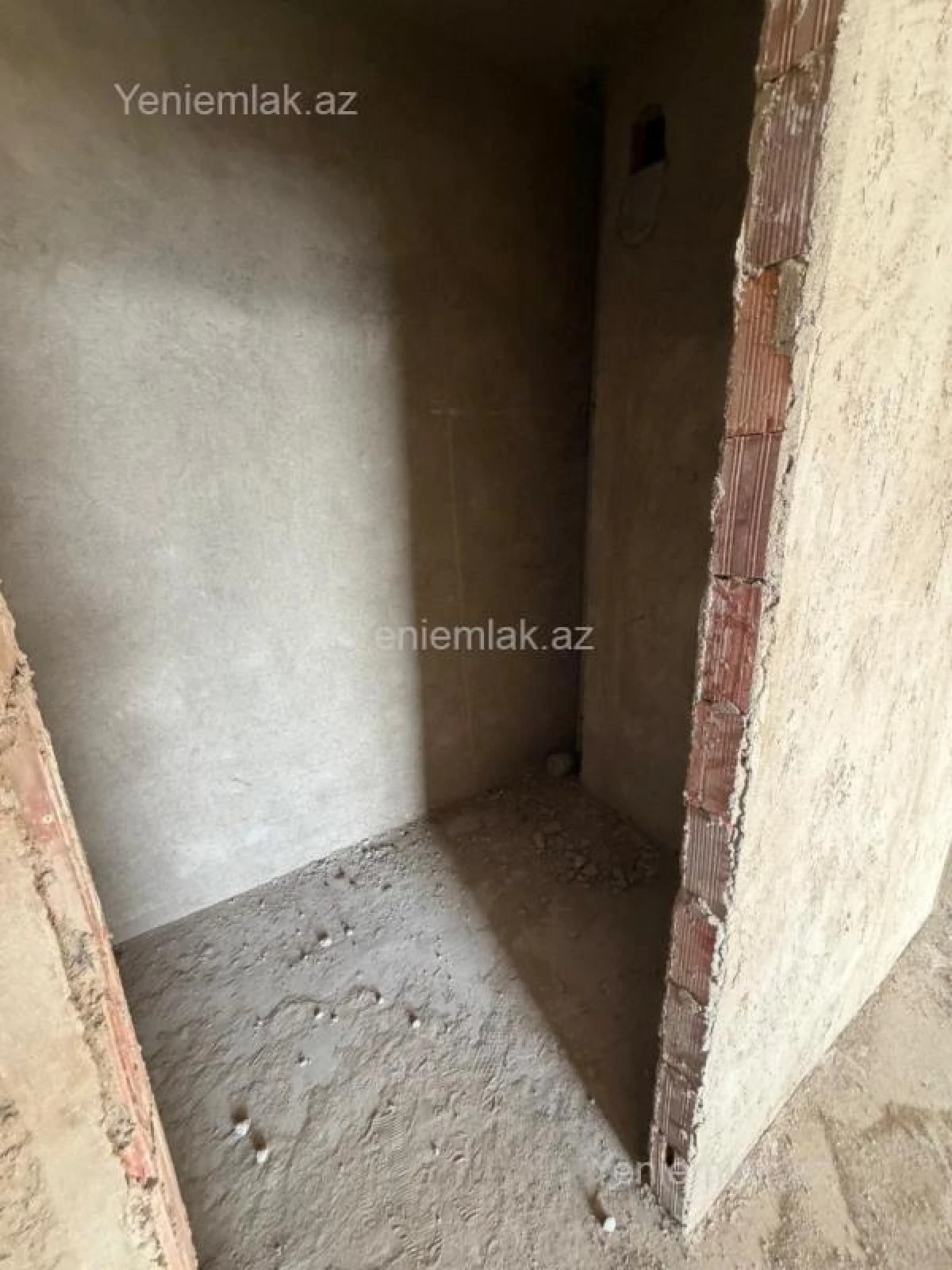 Satılır 4 otaqlı yeni tikili 200 m²