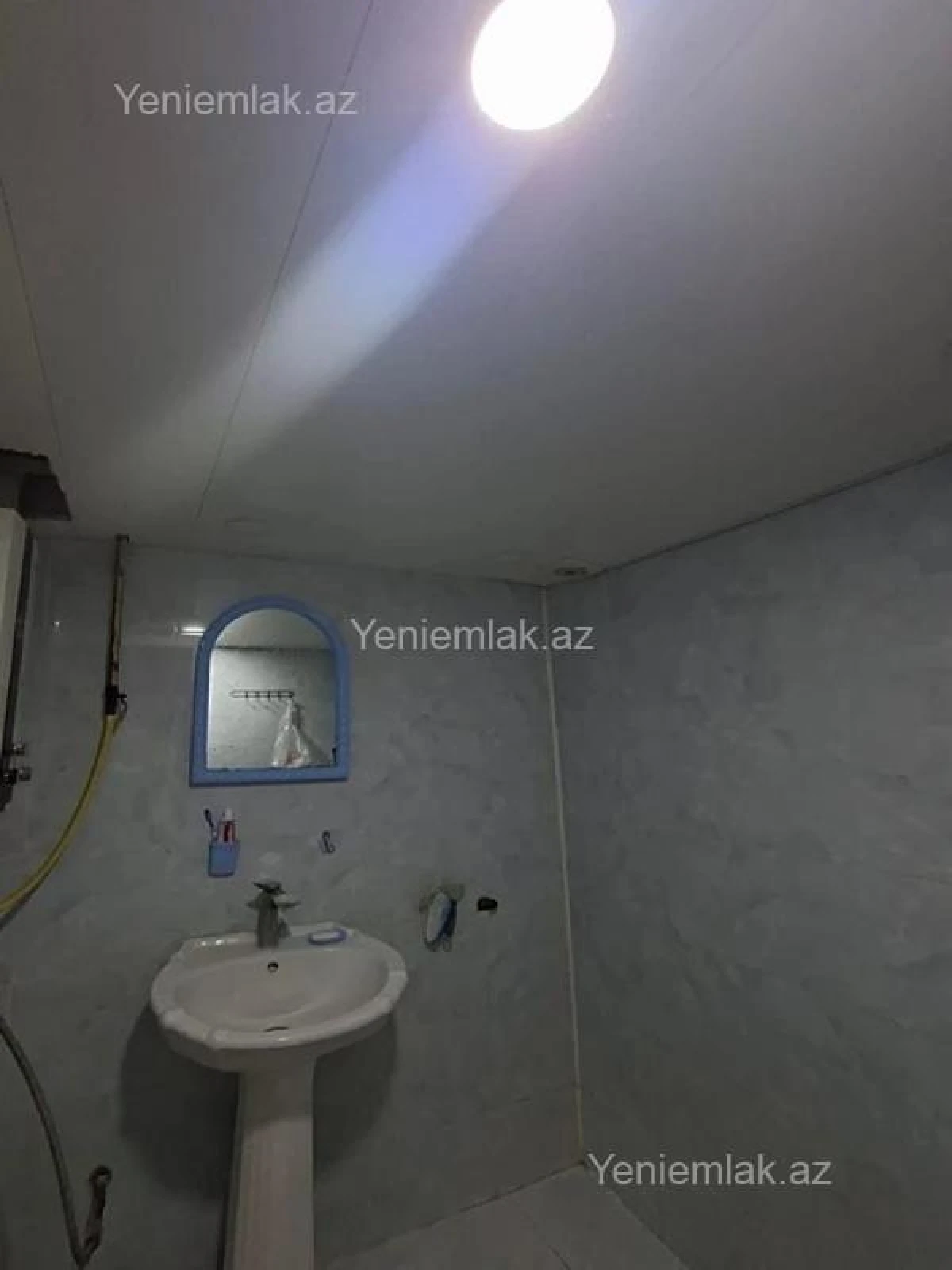 Satılır 2 otaqlı köhnə tikili 56 m²