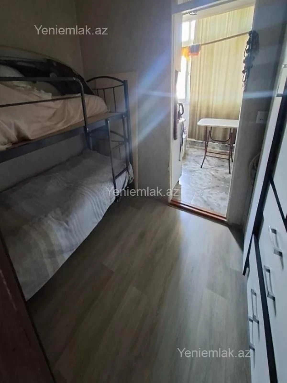 Satılır 2 otaqlı köhnə tikili 56 m²