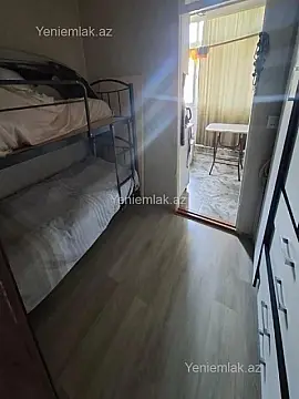 Satılır 2 otaqlı köhnə tikili 56 m²