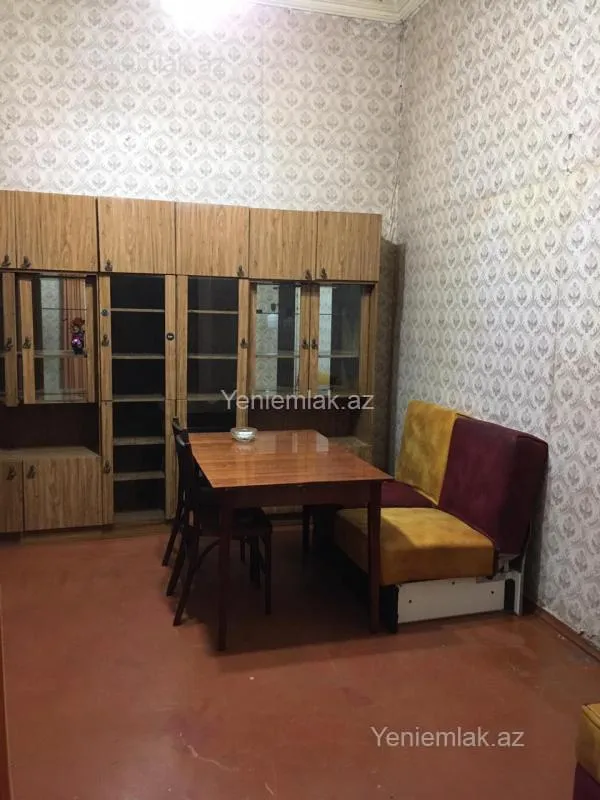 Satılır 2 otaqlı köhnə tikili 40 m²