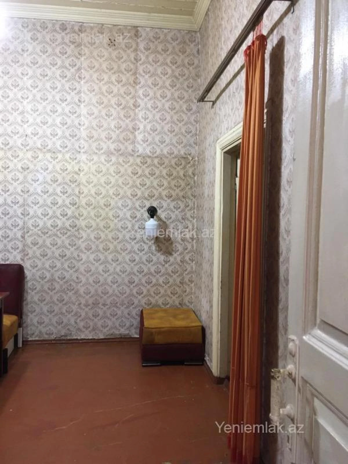 Satılır 2 otaqlı köhnə tikili 40 m²