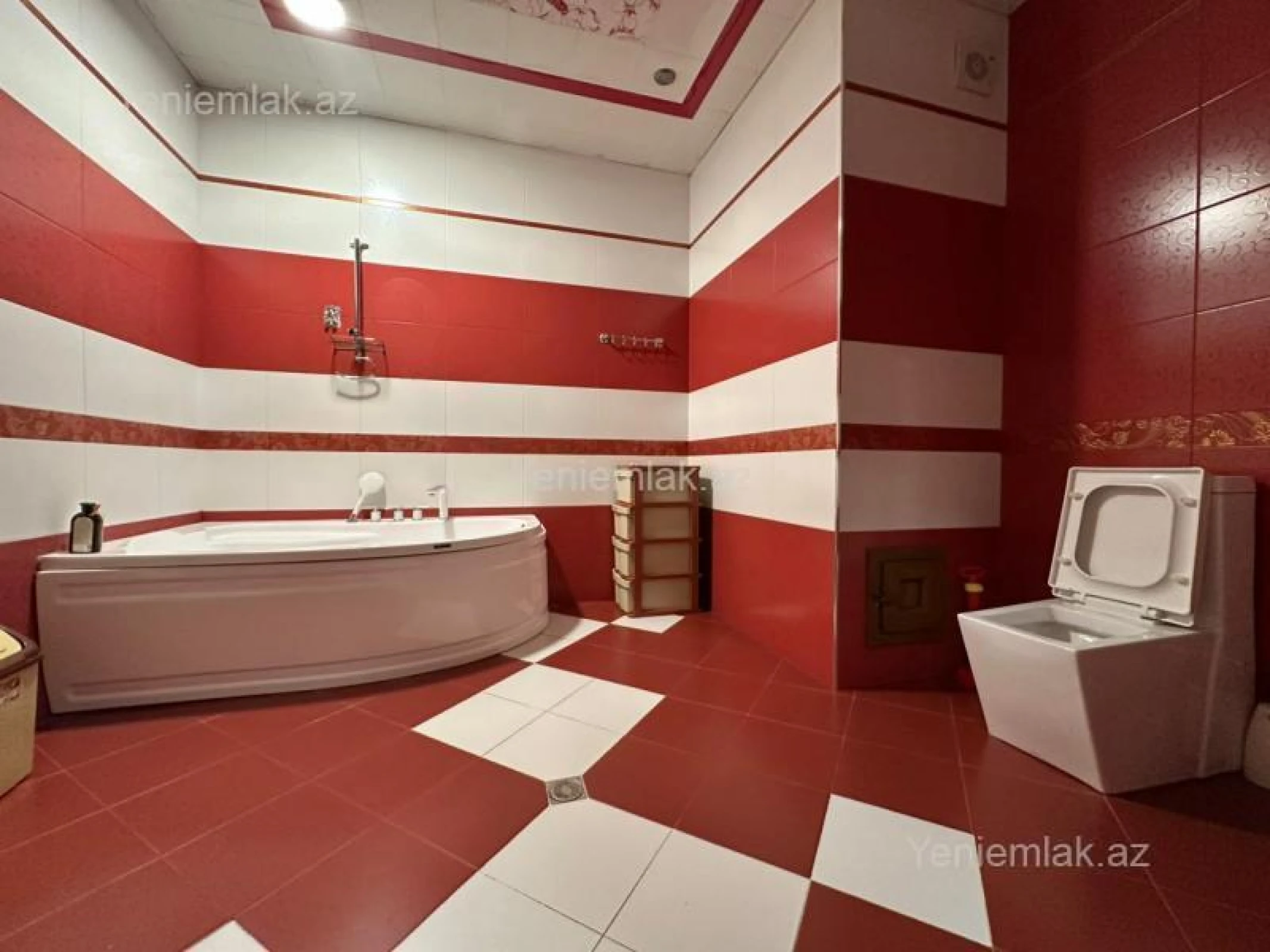 Satılır 3 otaqlı yeni tikili 156 m²