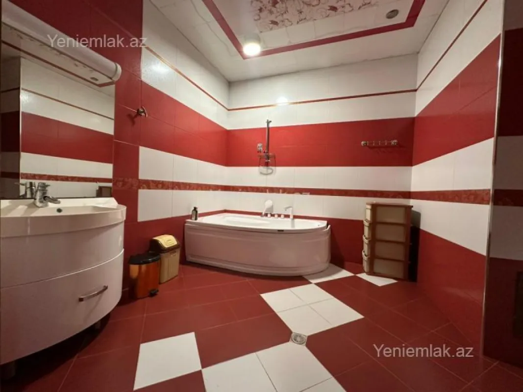 Satılır 3 otaqlı yeni tikili 156 m²