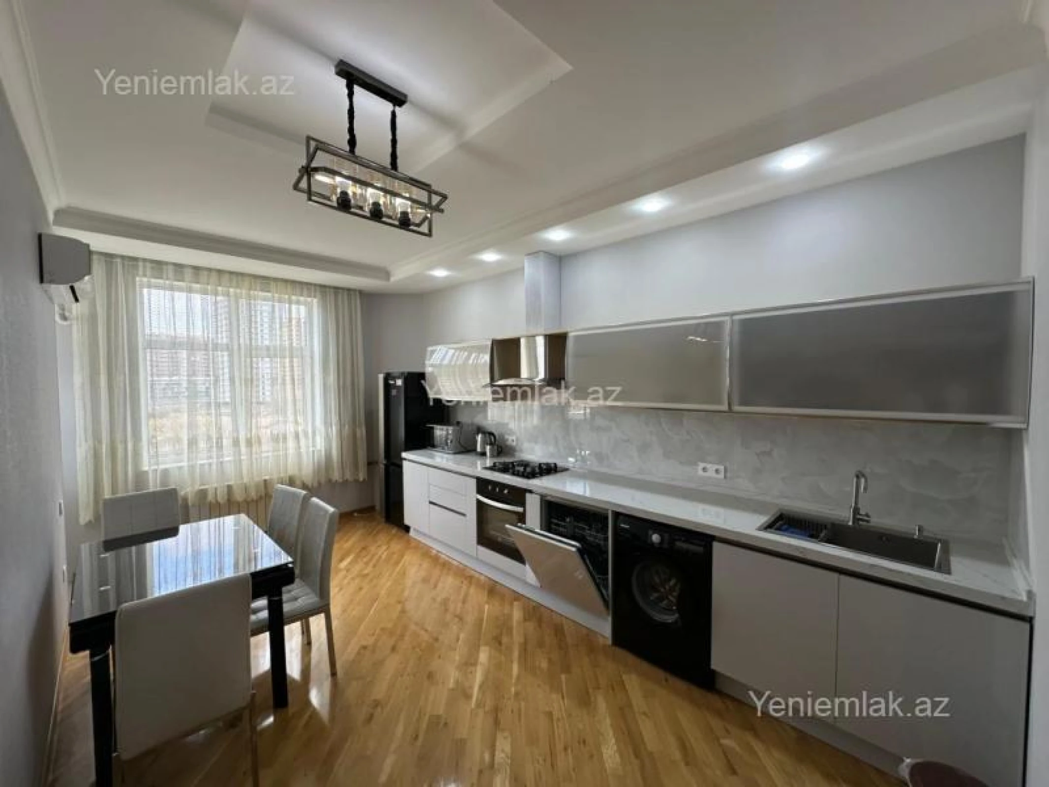 Satılır 3 otaqlı yeni tikili 156 m²