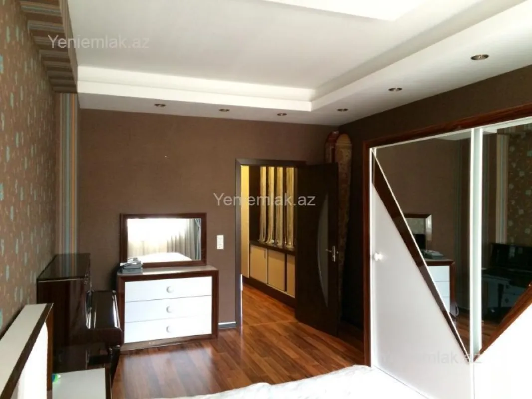 Satılır 4 otaqlı yeni tikili 117 m²