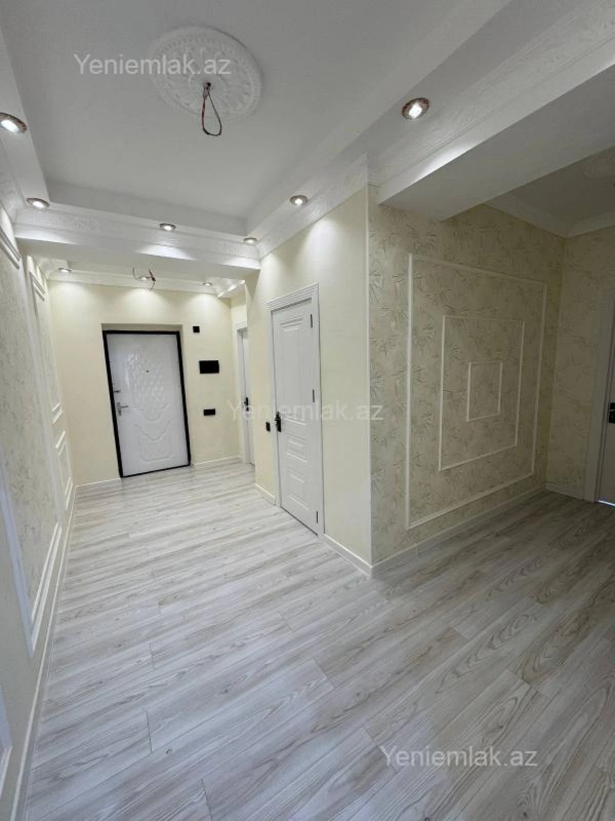 Satılır 3 otaqlı yeni tikili 83 m²