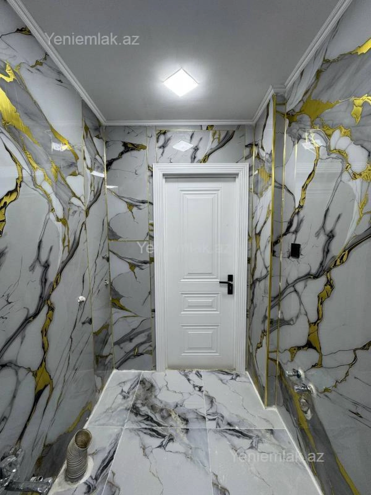 Satılır 3 otaqlı yeni tikili 83 m²