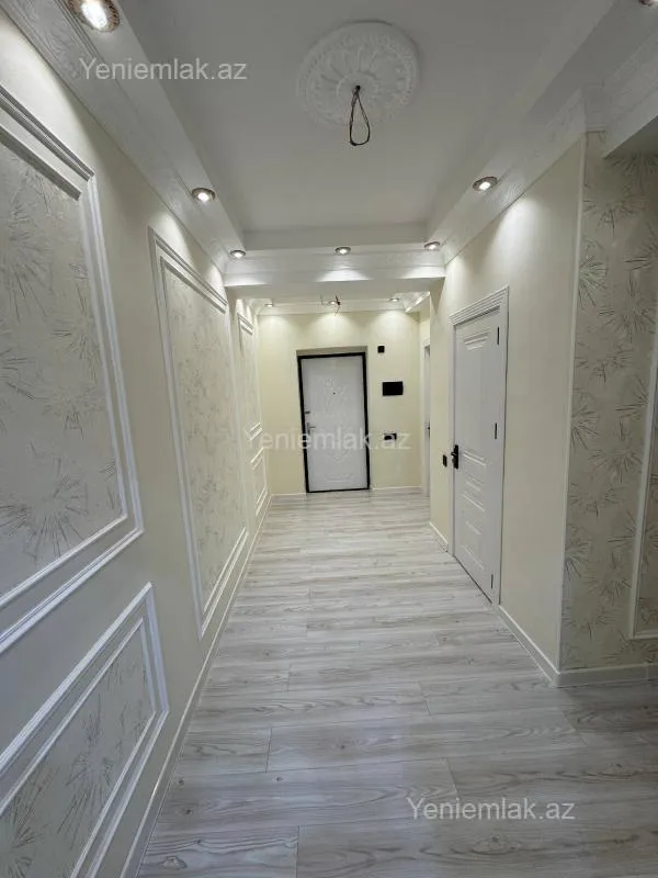 Satılır 3 otaqlı yeni tikili 83 m²