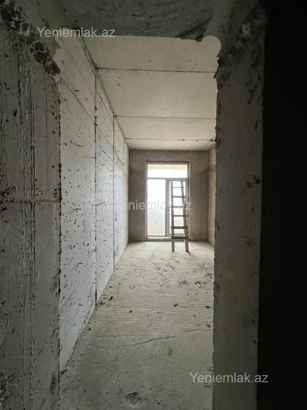 Satılır 4 otaqlı yeni tikili 150 m²