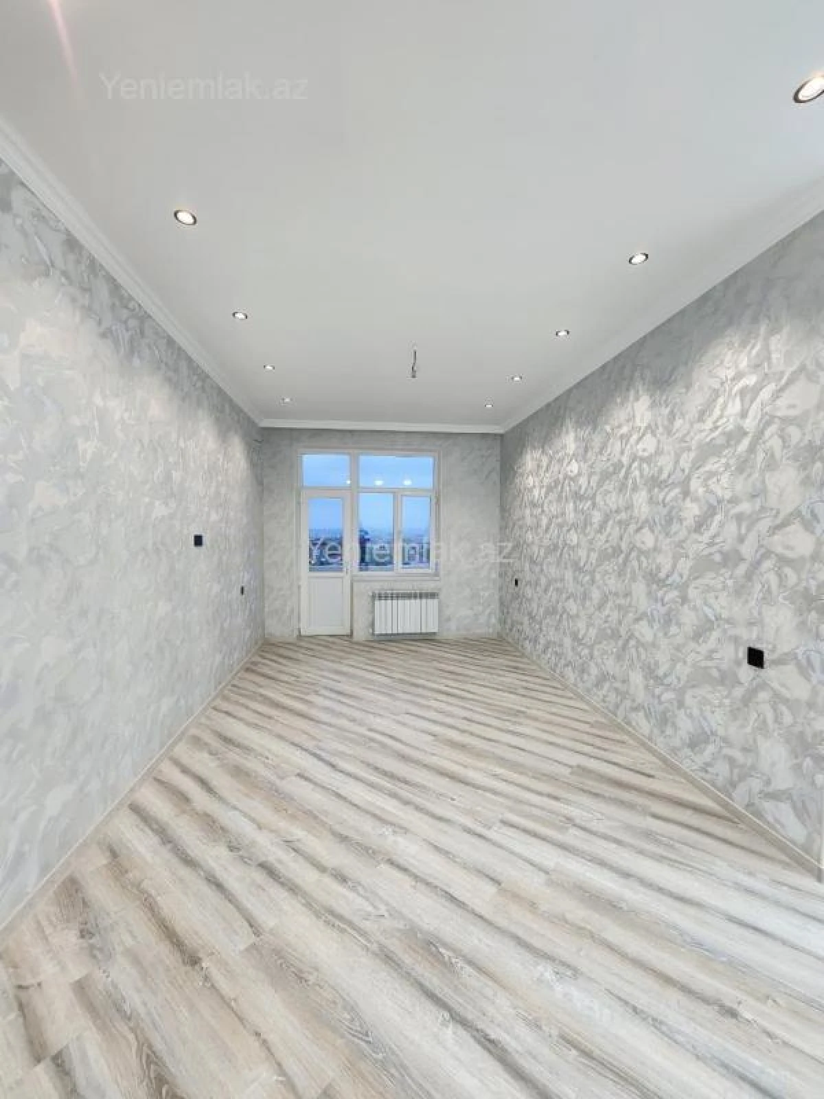 Satılır 2 otaqlı yeni tikili 72 m²