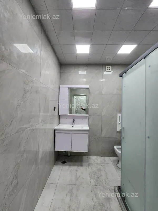 Satılır 2 otaqlı yeni tikili 72 m²