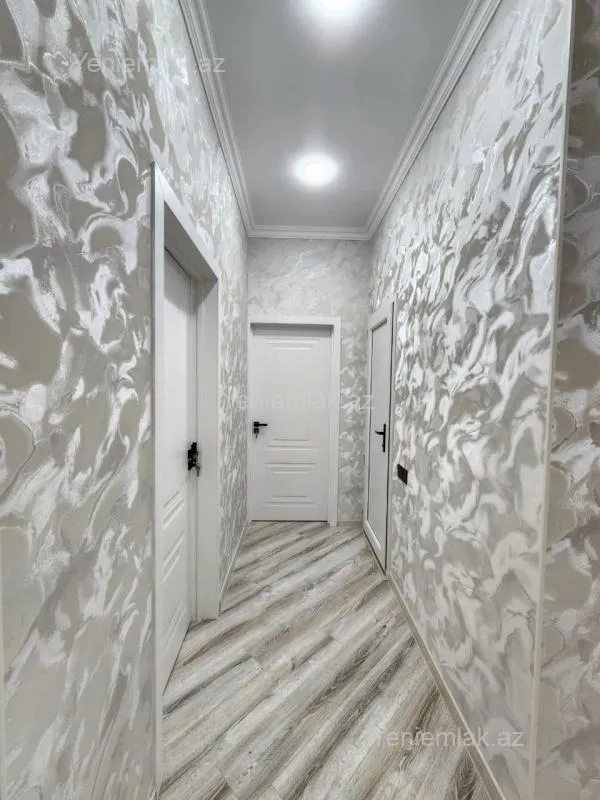 Satılır 2 otaqlı yeni tikili 72 m²