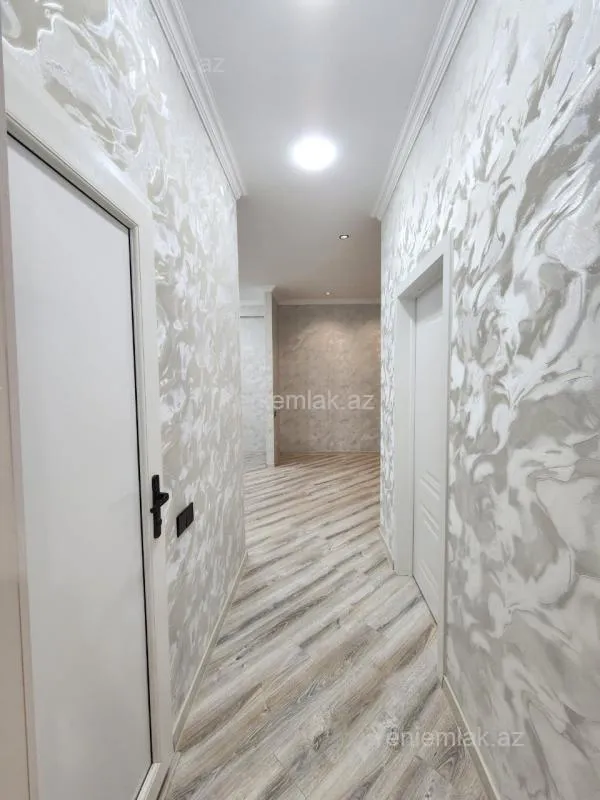 Satılır 2 otaqlı yeni tikili 72 m²