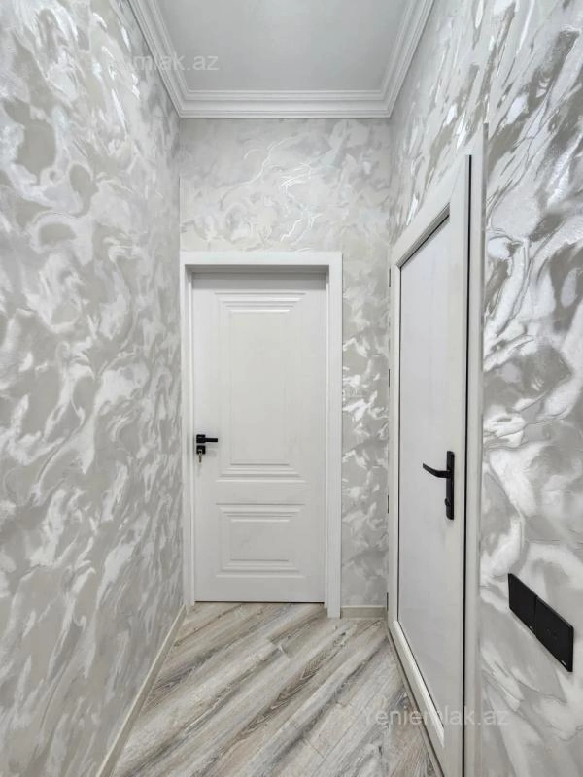 Satılır 2 otaqlı yeni tikili 72 m²