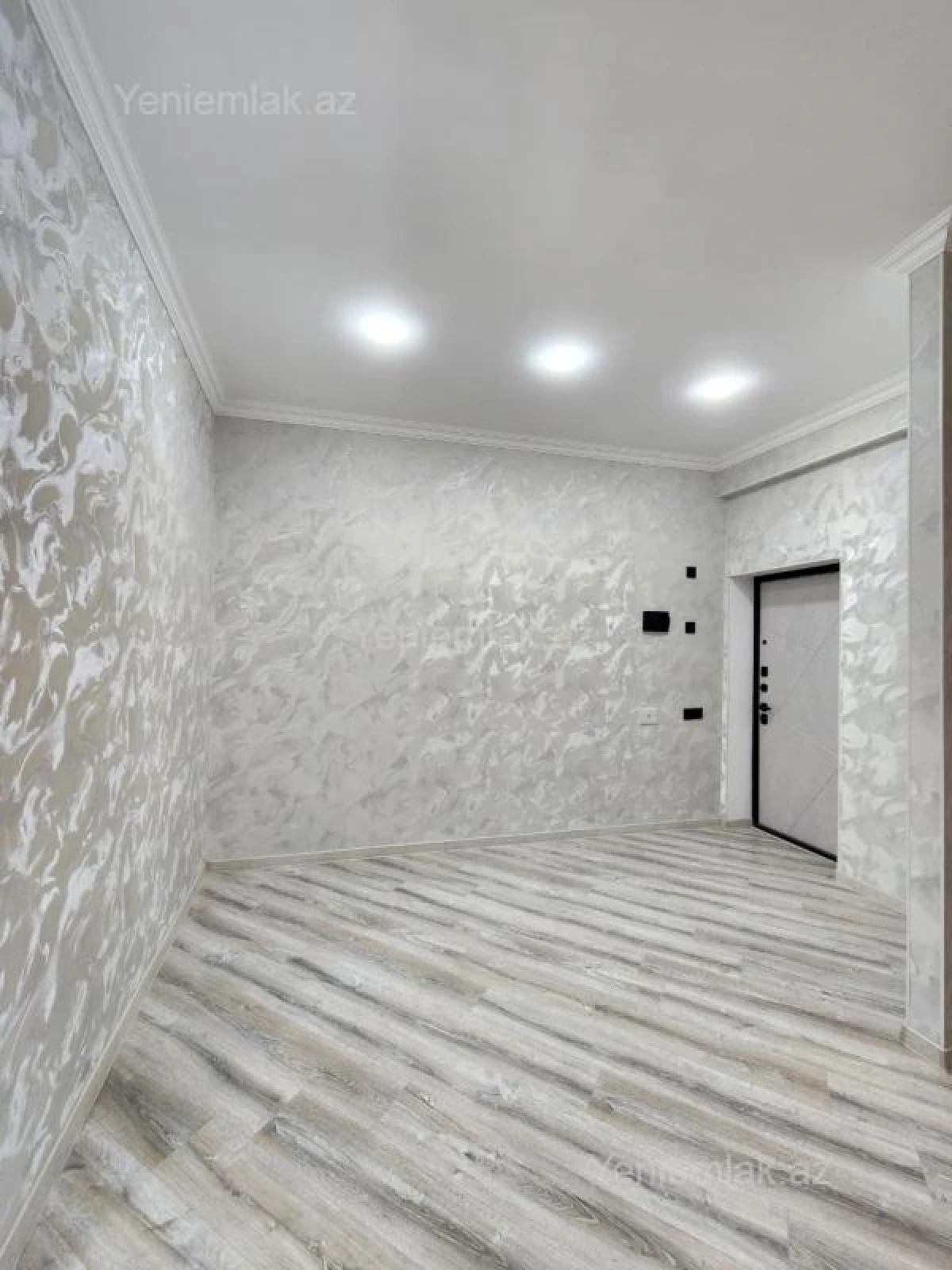 Satılır 2 otaqlı yeni tikili 72 m²