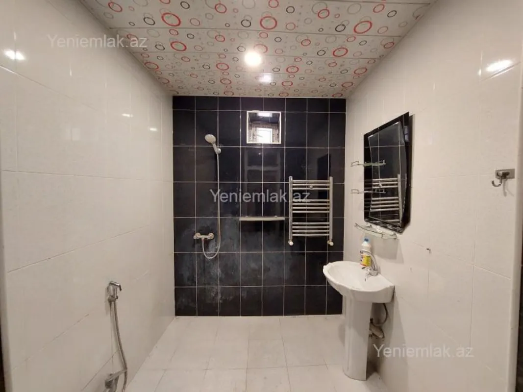 Satılır 3 otaqlı həyət evi 100 m²