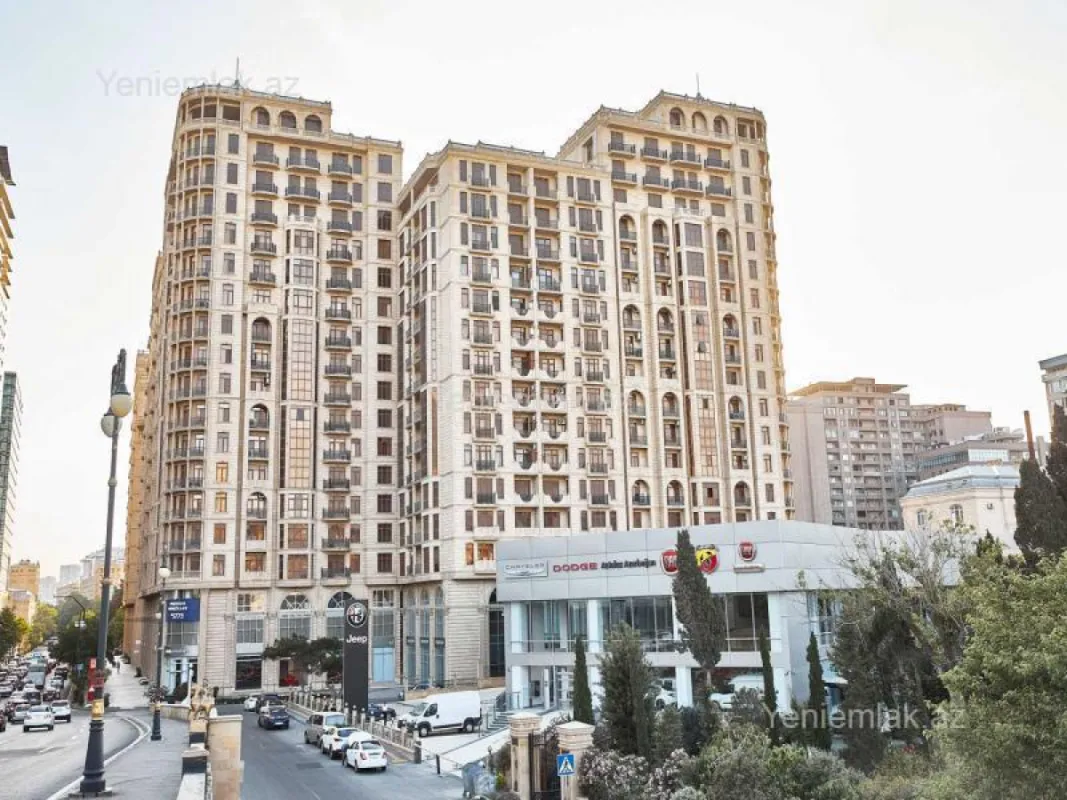 Satılır 4 otaqlı yeni tikili 220 m²