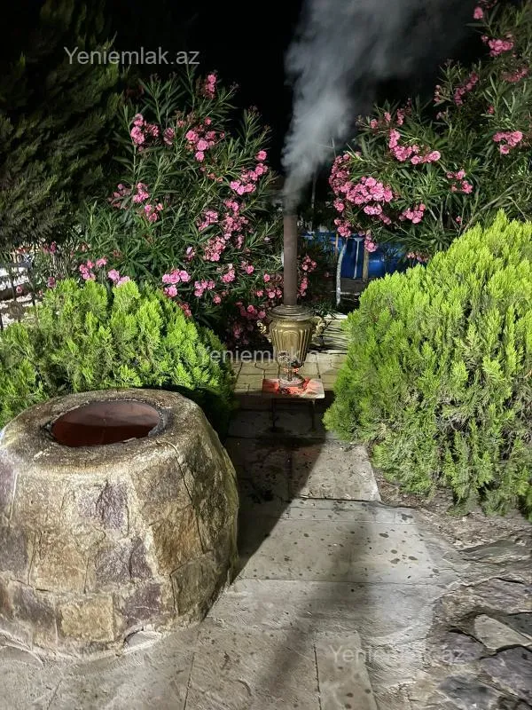Satılır 6 otaqlı həyət evi 450 m²