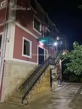 Satılır 6 otaqlı həyət evi 450 m²