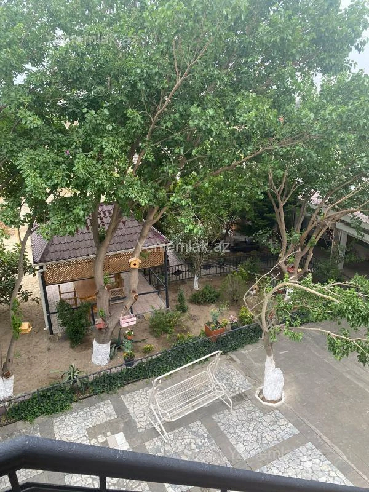 Satılır 6 otaqlı həyət evi 450 m²