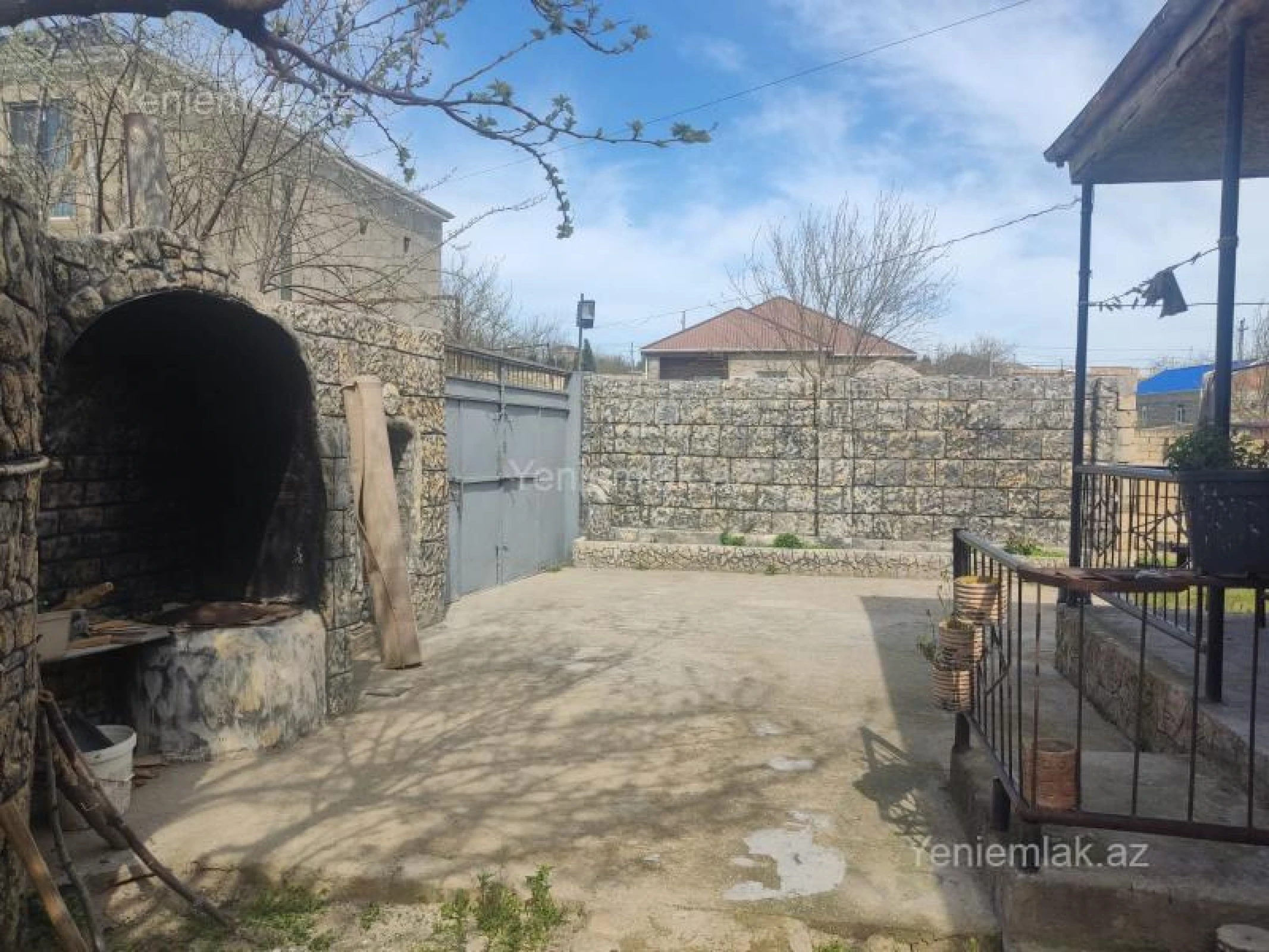 Satılır 3 otaqlı həyət evi 100 m²