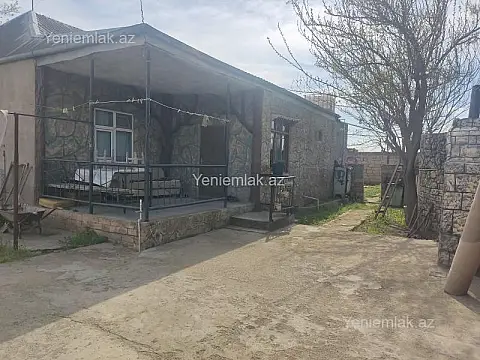 Satılır 3 otaqlı həyət evi 100 m²