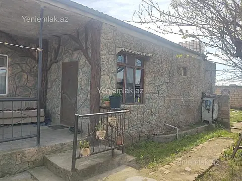 Satılır 3 otaqlı həyət evi 100 m²