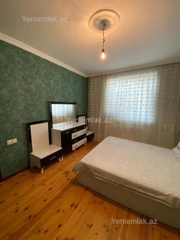 Satılır 7 otaqlı həyət evi 315 m²