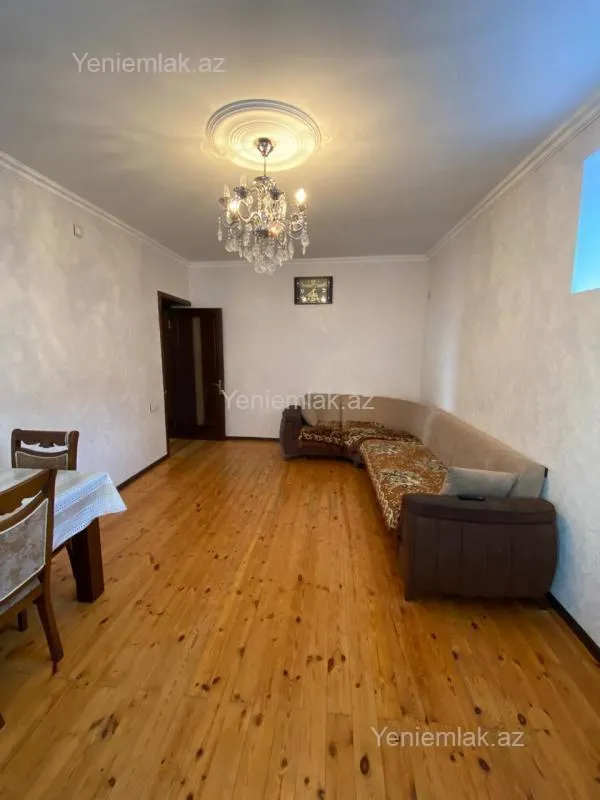 Satılır 7 otaqlı həyət evi 315 m²