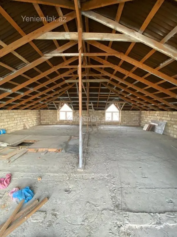 Satılır 7 otaqlı həyət evi 315 m²