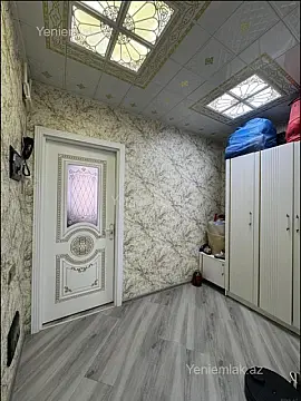 Satılır 2 otaqlı köhnə tikili 60 m²