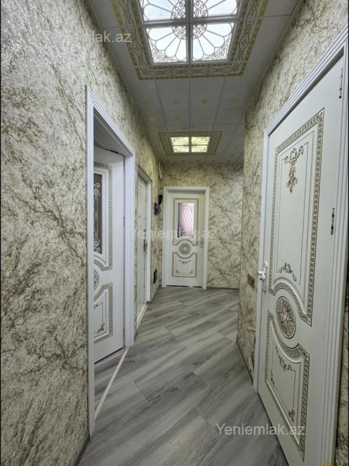Satılır 2 otaqlı köhnə tikili 60 m²