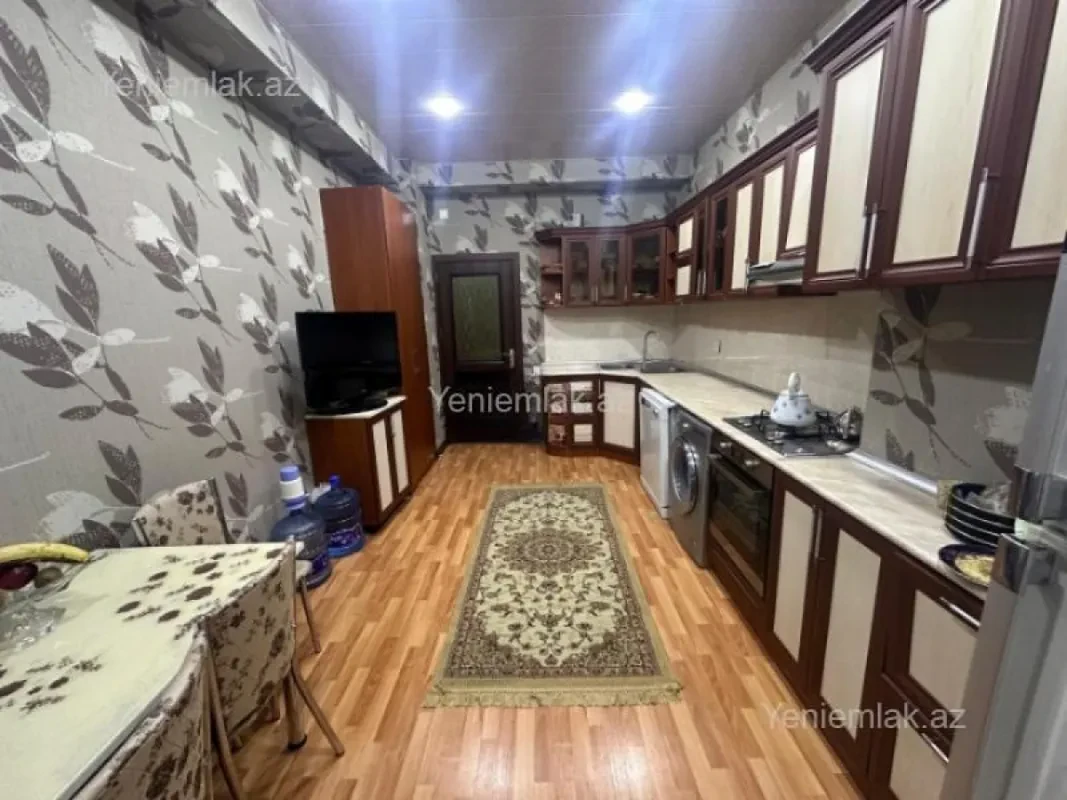 Satılır 2 otaqlı yeni tikili 100 m²
