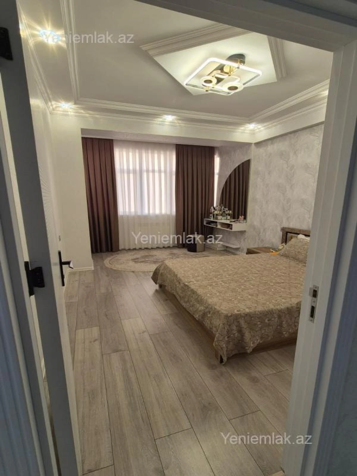 Satılır 3 otaqlı yeni tikili 94 m²