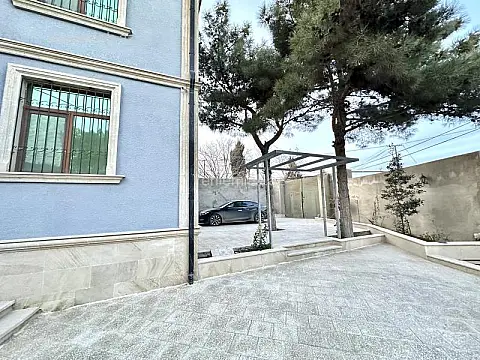 Satılır 8 otaqlı həyət evi 300 m²